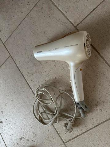 Degelijke philips fohn . beschikbaar voor biedingen