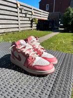 Nike jordans, Kleding | Dames, Schoenen, Ophalen of Verzenden, Zo goed als nieuw, Sneakers of Gympen