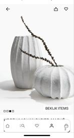 H&M Home Vazen - Papier-maché, Huis en Inrichting, Overige materialen, Wit, Ophalen of Verzenden, Zo goed als nieuw