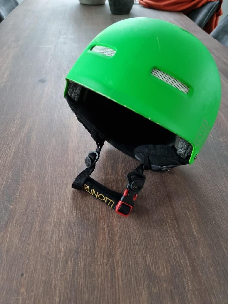 Brunotti skihelm 53-56, Sport en Fitness, Skiën en Langlaufen, Overige merken, Gebruikt, Overige typen, Ophalen of Verzenden