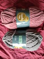 Chenille Fine Garen - Zacht en Veelzijdig, action 2 kleuren, Ophalen of Verzenden, Zo goed als nieuw, Breien of Haken, Wol of Garen