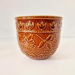 vintage bloempot met relief blaadjes retro pot, Kolibrivintagehal@gmail.com, Gebruikt, Aaldertgeertsstraat 43 Olst, Rond