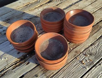 Tuin = Pot = Schaal voor onder bloempot - Terracotta - 11cm  beschikbaar voor biedingen