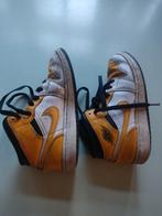 Nike Air Jordan maat 35,5. Zwart/okergeel en wit., Ophalen of Verzenden, Gebruikt, Jongen of Meisje, Schoenen