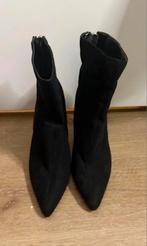 Black heels, Ophalen, Zwart, Lage of Enkellaarzen, Gedragen