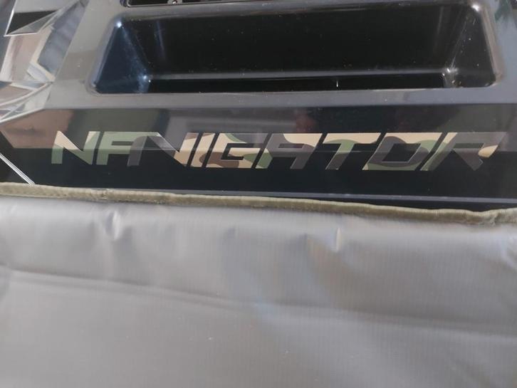 navigator voerboot met raymarine pro 5, Watersport en Boten, Hengelsport | Karpervissen, Zo goed als nieuw, Overige typen, Ophalen