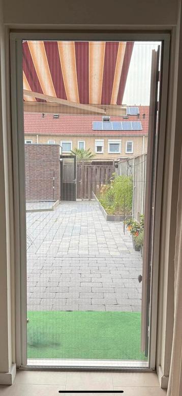 Op maat gemaakte plissé hordeuren beschikbaar voor biedingen