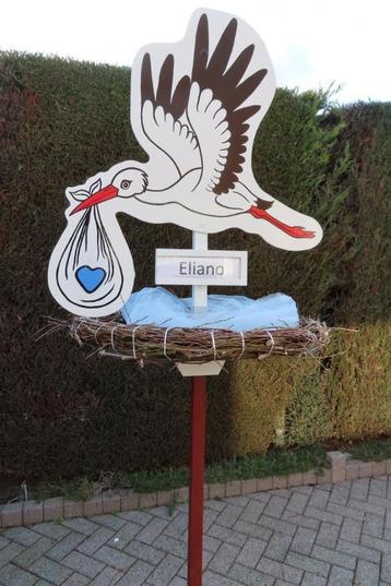 Geboorteborden voor jongen of meisje of ooievaar op nest. beschikbaar voor biedingen