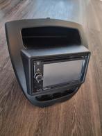 Clarion NX405E Autoradio met frame Aygo C1 107, Gebruikt, Clarion, Service@clarion.com, 6615 E. Compton Blvd, Rancho Dominguez, CA 90220, USA