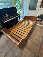 Warber walnoot houten 1p bed van Pilat&Pilat, Huis en Inrichting, Slaapkamer | Bedden, Ophalen, 90 cm, Eenpersoons, Bruin