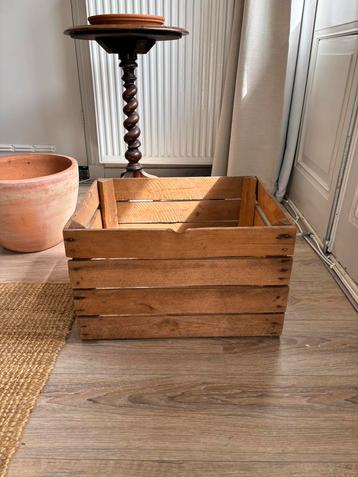 Fruitkistje / houten kistje beschikbaar voor biedingen