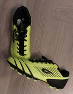 Voetbalschoenen Nieuwe, Maat XS of kleiner, Ophalen of Verzenden, Nieuw, Schoenen