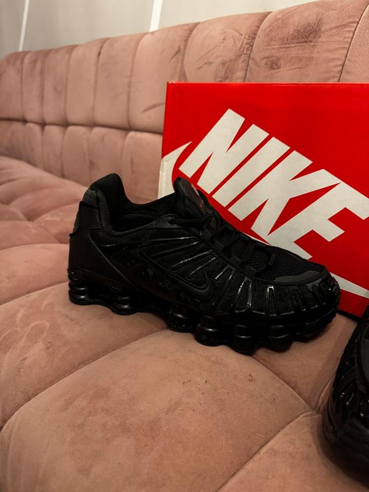 Nike Shox TL Zwart/Max Orange • Maat 44, Kleding | Heren, Schoenen, Zo goed als nieuw, Zwart, Ophalen of Verzenden