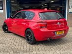 BMW 1-serie 118i Business+ 2012 ROOD AUT NAVI AIRCO NAP!, Gebruikt, Zwart, 4 cilinders, 1290 kg