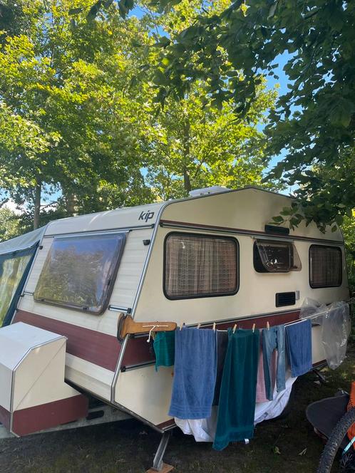 Kip caravan KG 390 (1982), Caravans en Kamperen, Caravans, Particulier, tot en met 3, 500 - 750 kg, Standaardzit, Kip, 2 aparte bedden