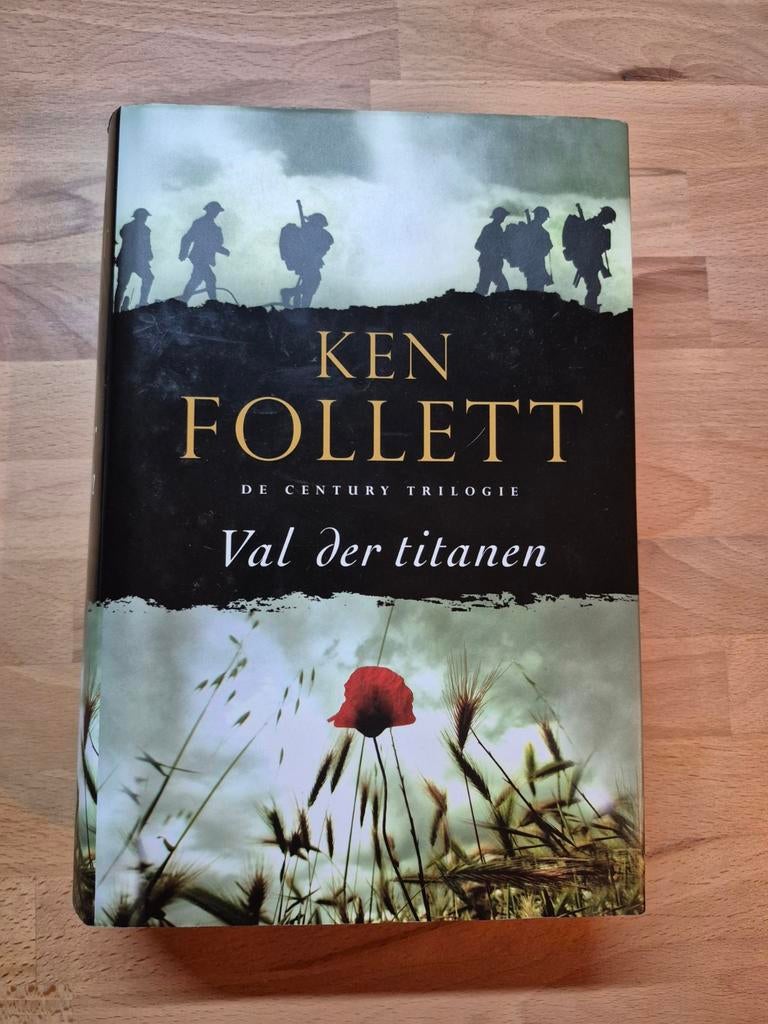 Ken Follett - Val der Titanen & Nacht van het Kwaad, Ophalen of Verzenden, Gelezen