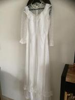 Te koop bruidsjurk met kleine sleep maat 38 kleur wit, Ophalen of Verzenden, Gedragen, Wit, Trouwjurk
