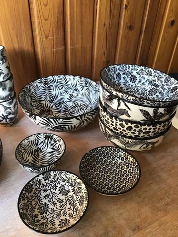 Jungle Servies van de action zwart wit dieren borden kommen beschikbaar voor biedingen