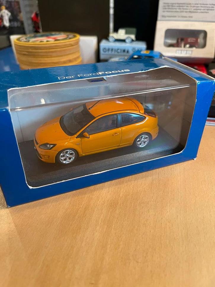 1:43 MINICHAMPS FORD FOCUS ST ……….. 27,50, Hobby en Vrije tijd, Modelauto's | 1:43, Zo goed als nieuw, Auto, Ophalen of Verzenden