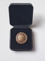 Draaginsigne Nobelprijs VN onderscheiding badge embleem, Ophalen of Verzenden, Landmacht, Nederland, Embleem of Badge