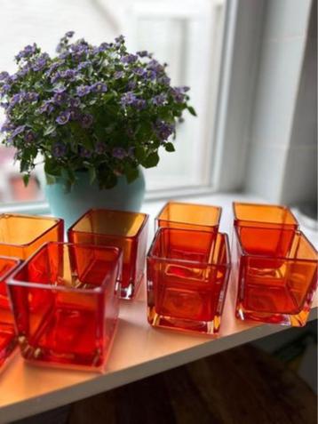 15 Theelicht houders oranje glas €55,- beschikbaar voor biedingen