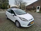 Ford Fiësta 5 deurs met trekhaak, 1242 cc, Wit, Origineel Nederlands, Handgeschakeld
