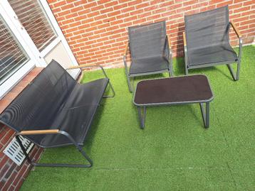 Zo goed als nieuwe tuinset beschikbaar voor biedingen