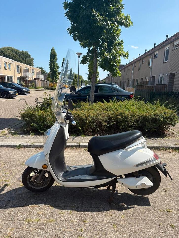 Monasso scooter, Fietsen en Brommers, Snorfietsen en Snorscooters, Gebruikt, Elektrisch, Ophalen