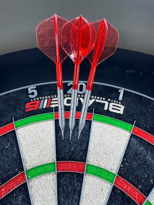 Darts, Sport en Fitness, Darts, Zo goed als nieuw, Pijlen, Ophalen of Verzenden