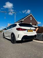 BMW 1-Serie 118i 140pk Aut 2020 Wit M-Sport, Auto's, 65 €/maand, 1295 kg, Wit, Particulier