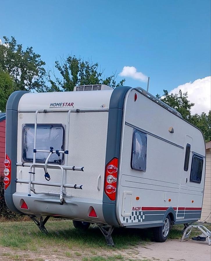 Home car caravan by kip, Caravans en Kamperen, Caravans, Particulier, tot en met 4, 1000 - 1250 kg, Rondzit, Home Star, Frans bed