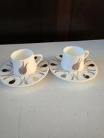 2 Kop en Schotels - Modern Design (Turkse koffie kopjes), Keramiek, Ophalen of Verzenden, Zo goed als nieuw, Overige stijlen