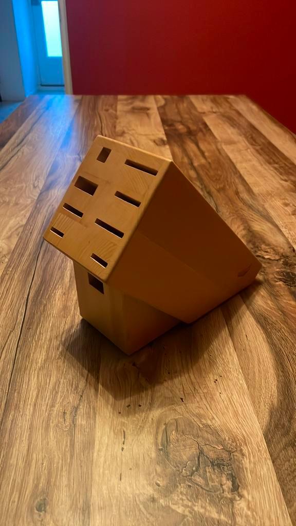 Keigoed Messenblok, Huis en Inrichting, Keuken | Keukenbenodigdheden, Zo goed als nieuw, Ophalen