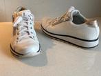 Durea wit/champagne maat 38. KOOPJE!, Durea, Wit, Ophalen of Verzenden, Sneakers of Gympen