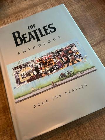 The Beatles Anthology boek beschikbaar voor biedingen