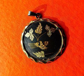 Hanger met vogel en bladeren Kettinghanger *022 beschikbaar voor biedingen