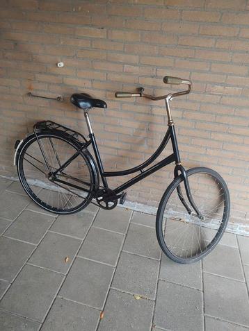 Oude fiets (opknapper) beschikbaar voor biedingen