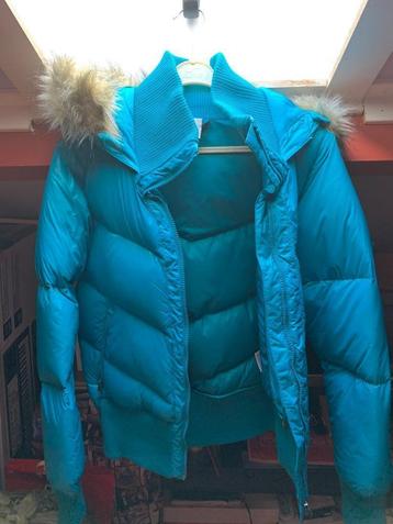 Winterjas van M en L Dames beschikbaar voor biedingen
