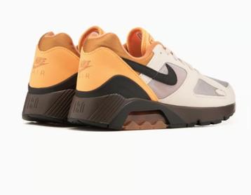 Nike Air Max 180  crème/wit met oranje accenten beschikbaar voor biedingen