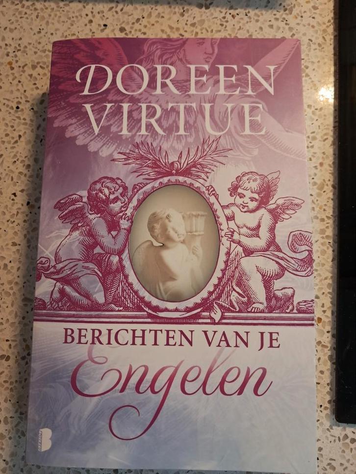 Doreen Virtue - Berichten van je engelen, Boeken, Esoterie en Spiritualiteit, Zo goed als nieuw, Achtergrond en Informatie, Ophalen of Verzenden