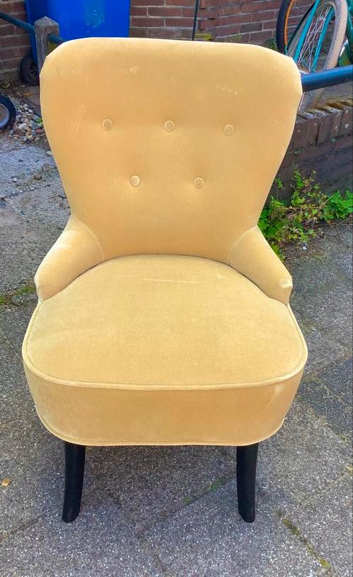 Gele Fauteuil met Zwarte Poten, Huis en Inrichting, Fauteuils, Gebruikt, Stof, 50 tot 75 cm, Minder dan 75 cm, Ophalen