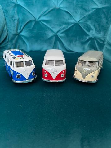 Lot van 3 stuks Volkswagen T1 busjes - 2x Welly beschikbaar voor biedingen