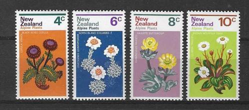 Nieuw-Zeeland Michel 584-587 postfris  BLOEMEN, Postzegels en Munten, Postzegels | Oceanië, Postfris, Ophalen of Verzenden