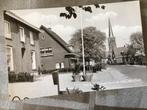 Ansichtkaart Maurik, Gemeentehuis en N.H. Kerk, Ophalen of Verzenden, 1960 tot 1980, Ongelopen, Gelderland