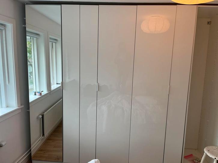 2 IKEA PAX kasten met hoogglans deuren en inhoud, Huis en Inrichting, Kasten | Kledingkasten, Gebruikt, 200 cm of meer, 100 tot 150 cm