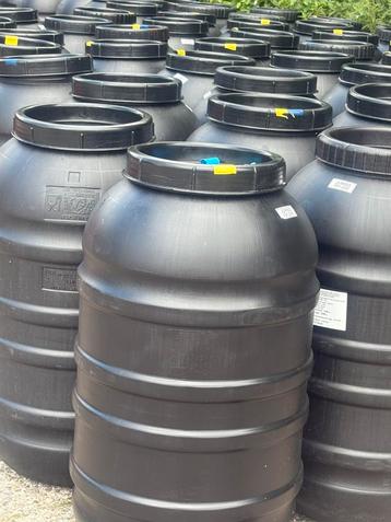 Voorraad regentonnen regenton barrels vaten waterton 220 ltr beschikbaar voor biedingen