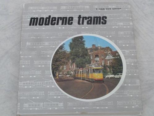 Moderne trams De ontwikkeling van de moderne tram in Europa, Verzamelen, Spoorwegen en Tramwegen, Zo goed als nieuw, Tram, Boek of Tijdschrift