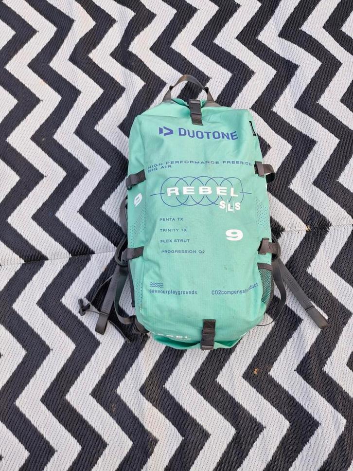 Duotone Rebel SLS 2023 - 9m, Watersport en Boten, Kitesurfen, Gebruikt, Kite, 9 m², Geen board, Ophalen of Verzenden