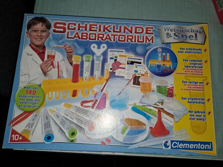 Scheikunde Laboratorium - Clementoni, Kinderen en Baby's, Speelgoed | Educatief en Creatief, Gebruikt, Knutselen, Ontdekken, Ophalen of Verzenden