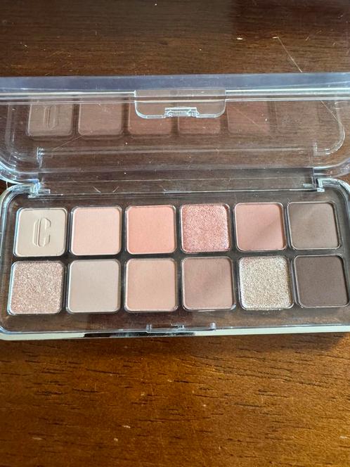Clio oogschaduw palette coral studio, Sieraden, Tassen en Uiterlijk, Uiterlijk | Cosmetica en Make-up, Zo goed als nieuw, Ogen